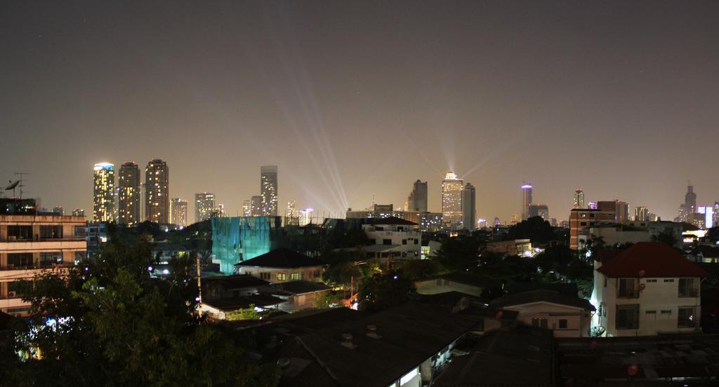 Kama Bangkok Bed & Breakfast Exterior photo